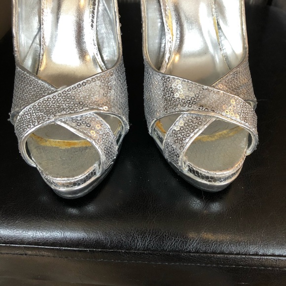 3 for 15 ๐ Call it spring sequin heels - Picture 6 of 7